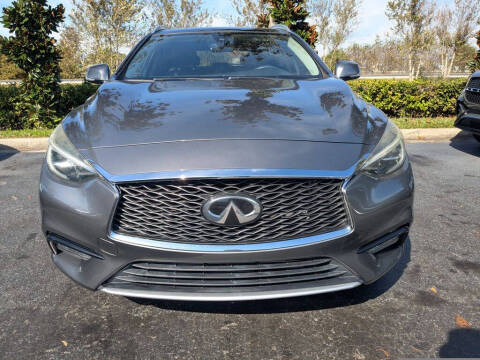 2018 Infiniti QX30 Essential