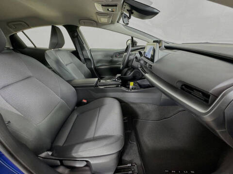 2025 Toyota Prius LE