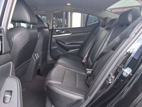 2022 Nissan Maxima 3.5 SV