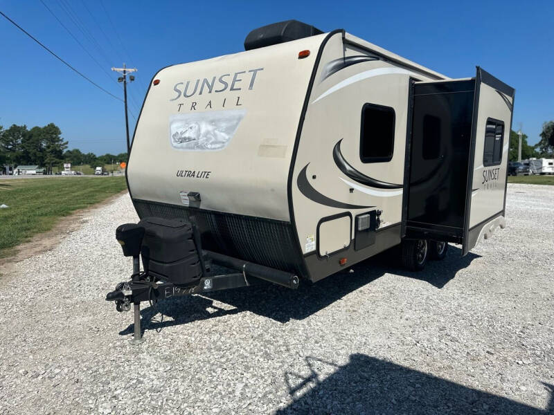 2017 Crossroads RV Sunset Trail Ultra Lite