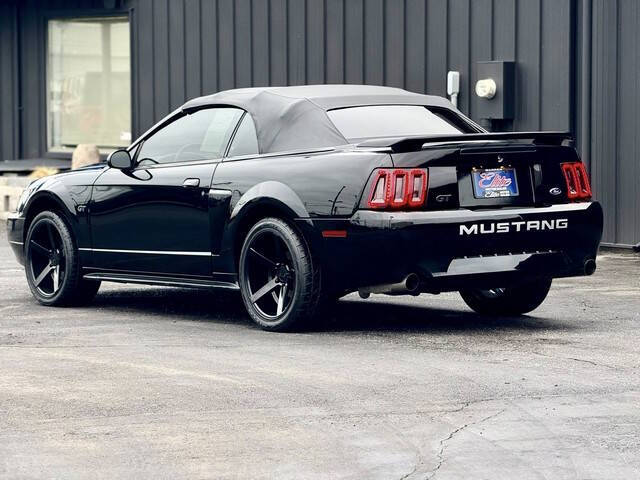 2002 Ford Mustang GT Deluxe