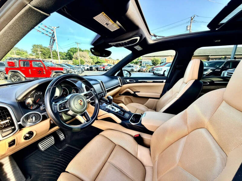 2016 Porsche Cayenne S