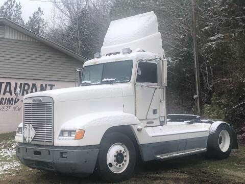 1999 Freightliner FLD120 for sale at Monroe Auto's, LLC in Parsons TN