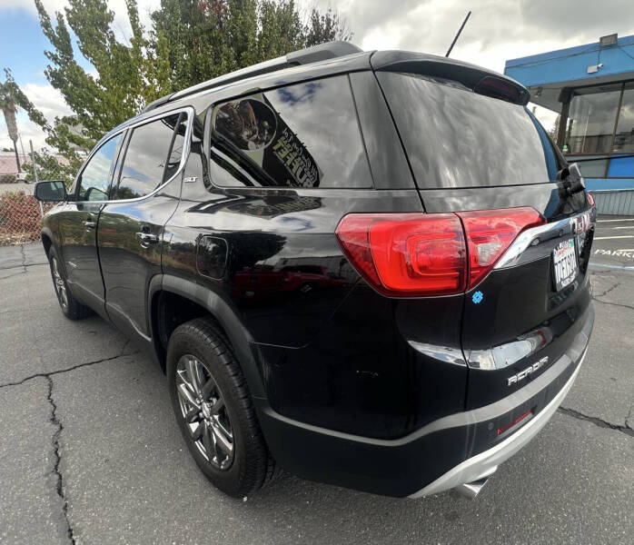 2017 GMC Acadia SLT-1
