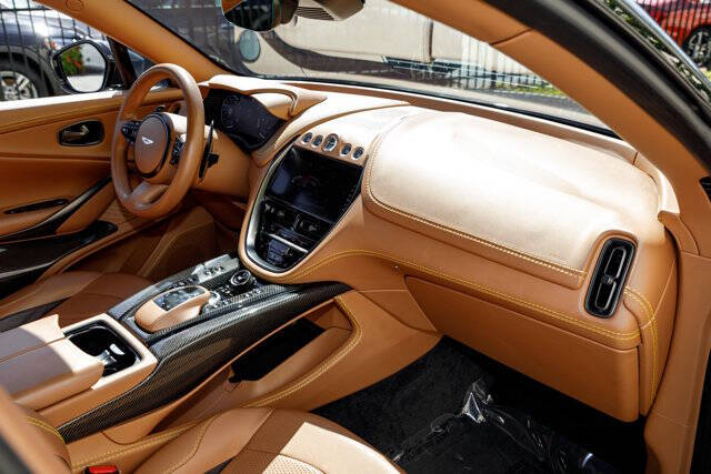 2023 Aston Martin DBX 707