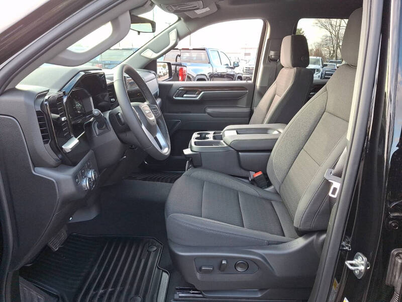 2026 GMC Sierra 1500 Elevation Standard