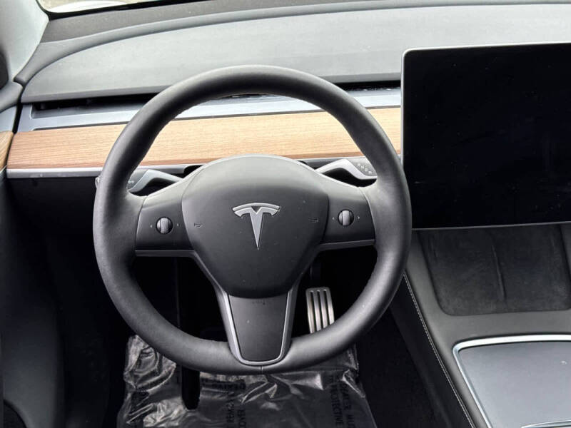 2025 Tesla Model Y Performance