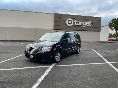 2010 Chrysler Town and Country for sale at H&W Auto Sales in Lakewood WA