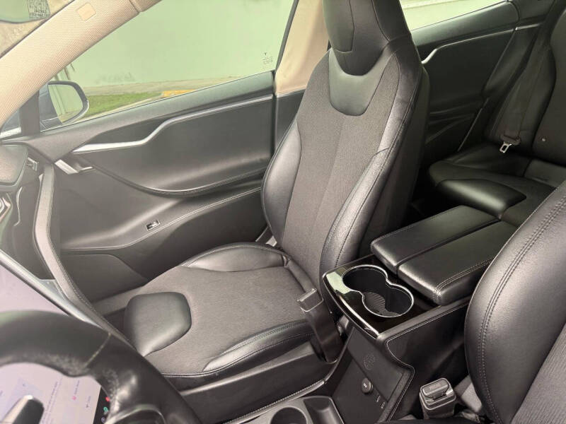 2015 Tesla Model S 85