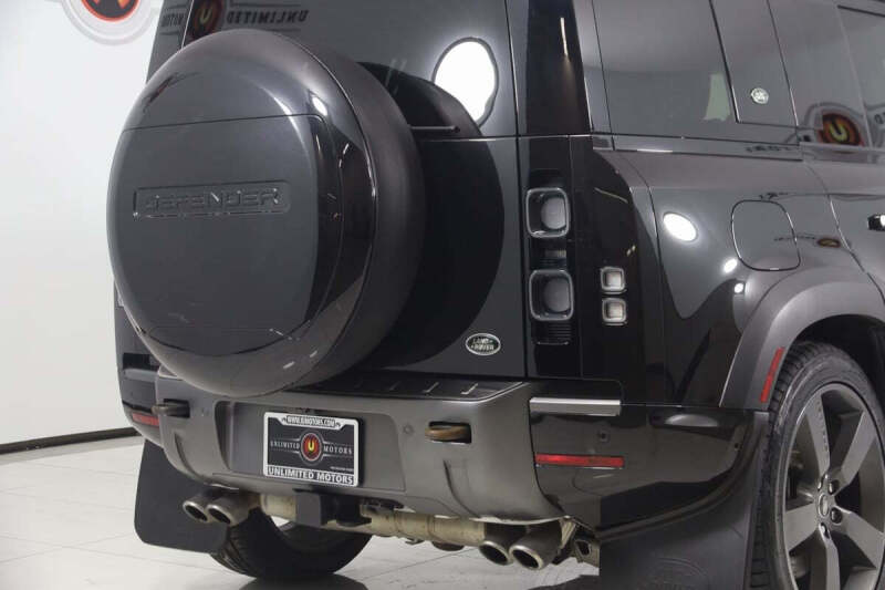 2023 Land Rover Defender 110 V8