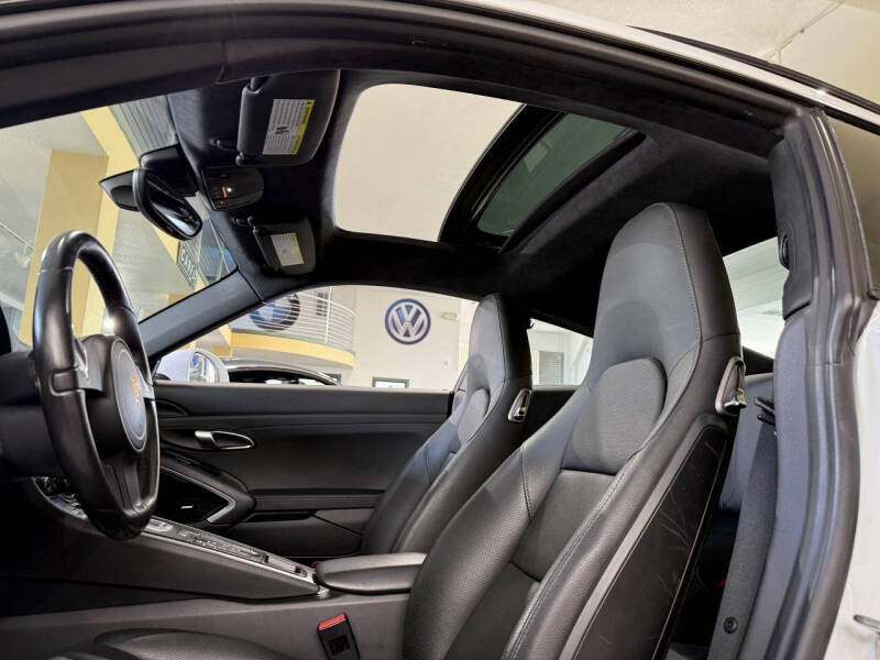 2015 Porsche 911 Carrera