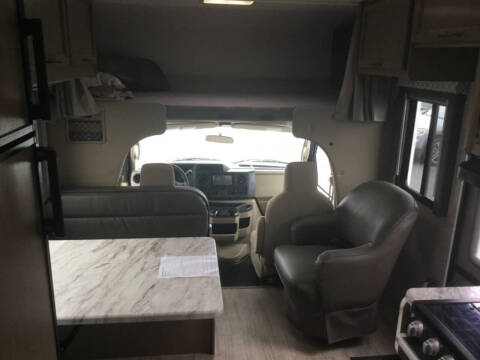 2022 Ford E-350