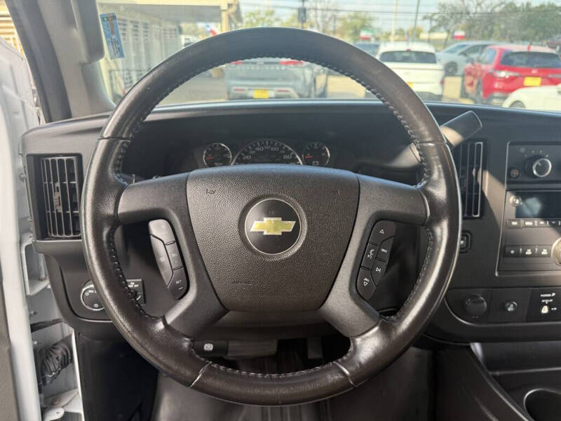 2023 Chevrolet Express 2500