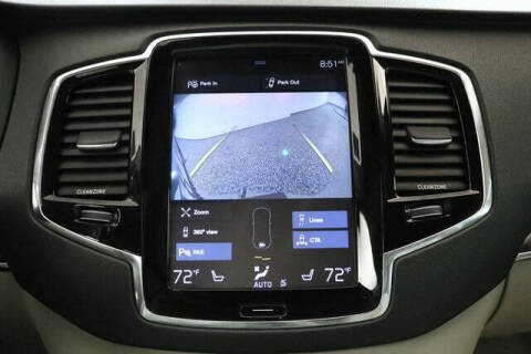 2016 Volvo XC90 T6 Momentum