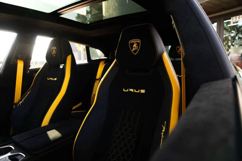 2024 Lamborghini Urus Performante