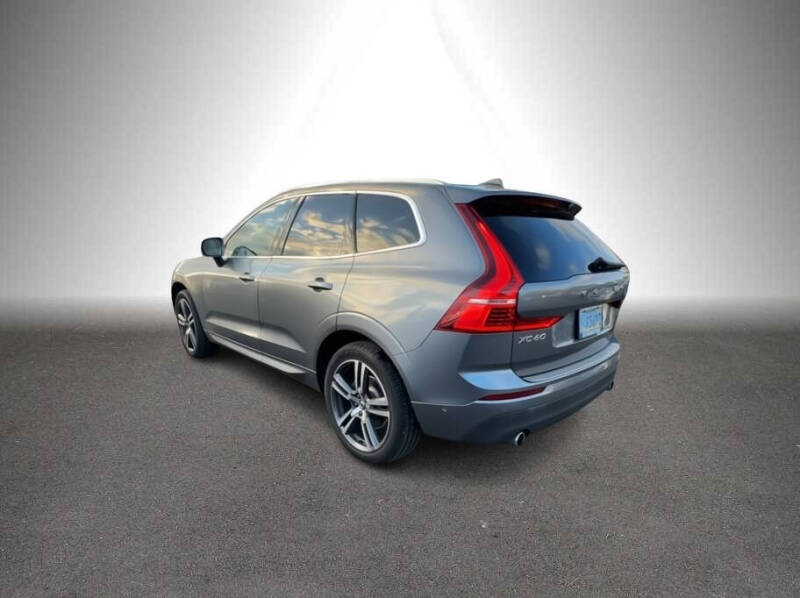 2018 Volvo XC60 T5 Momentum