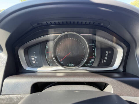 2015 Volvo XC60 T5 Drive-E Premier Plus