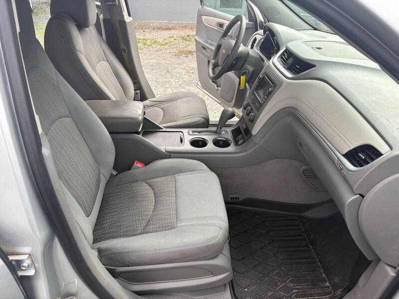 2017 Chevrolet Traverse LS