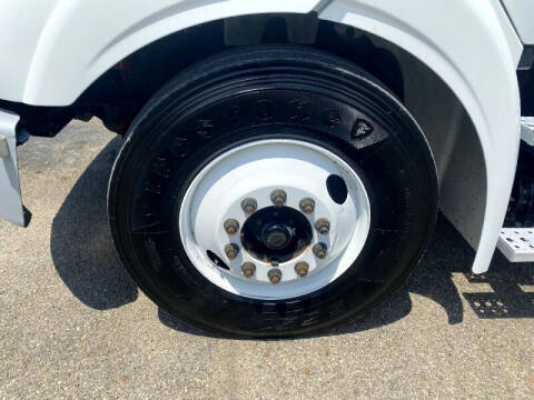 2015 Freightliner M2 112