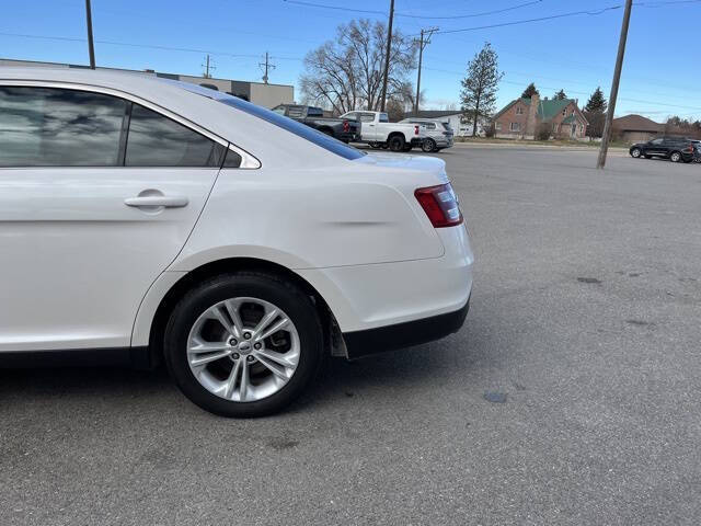 2019 Ford Taurus SEL