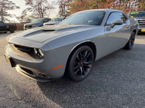 2018 Dodge Challenger SXT Plus