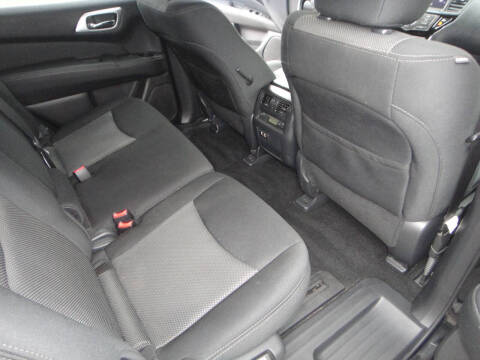 2019 Nissan Pathfinder S