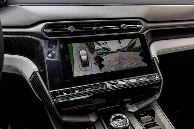 2025 Aston Martin Vanquish