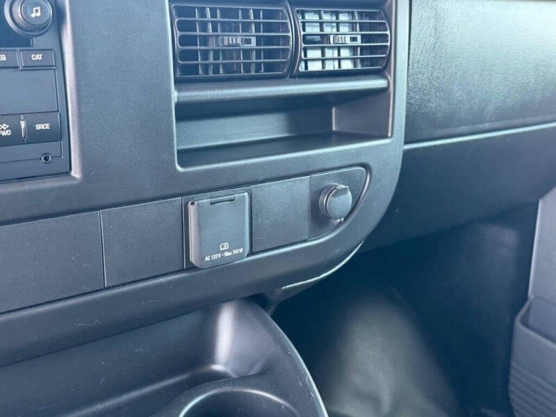 2023 GMC Savana 2500