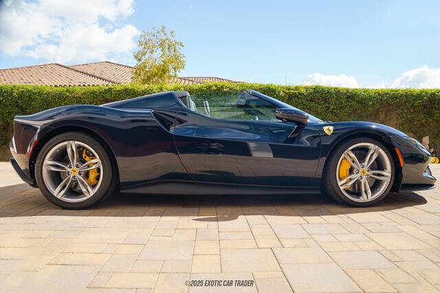 2025 Ferrari 296 GTS