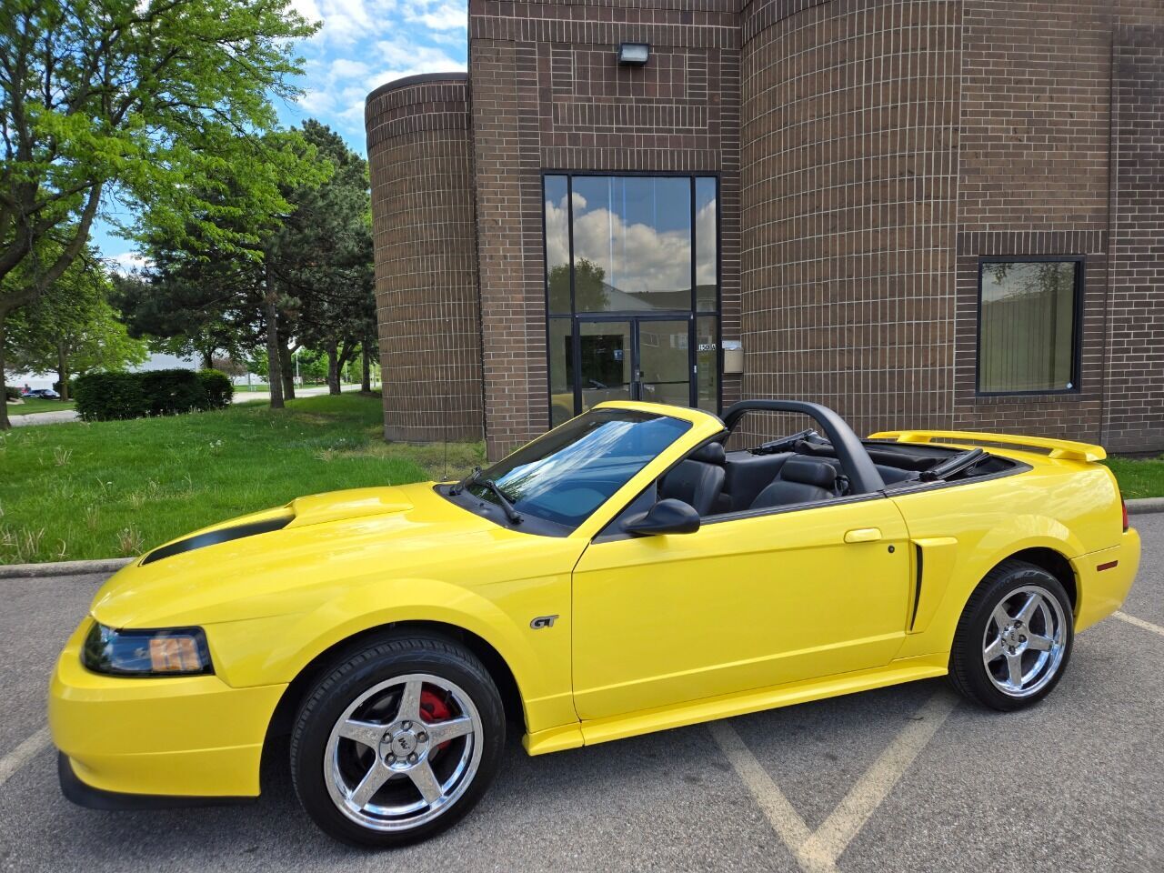 2001 Ford Mustang 19