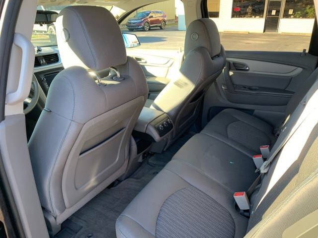 2017 Chevrolet Traverse LT