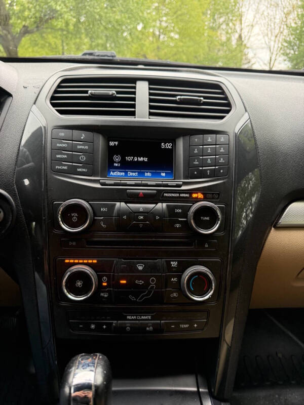 2017 Ford Explorer