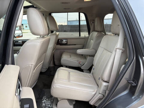 2016 Lincoln Navigator Select
