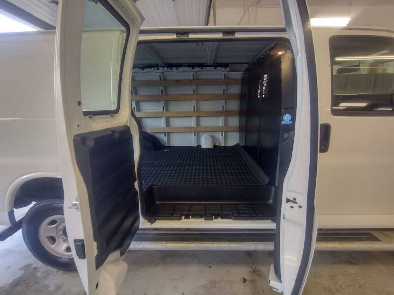 2024 GMC Savana 2500