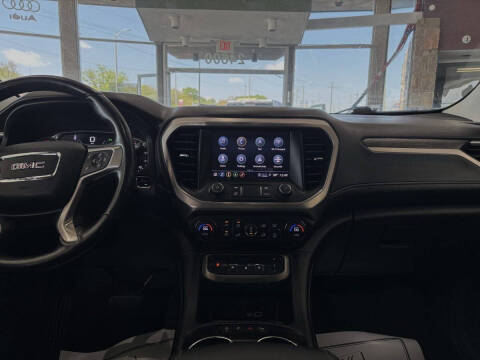 2022 GMC Acadia Denali