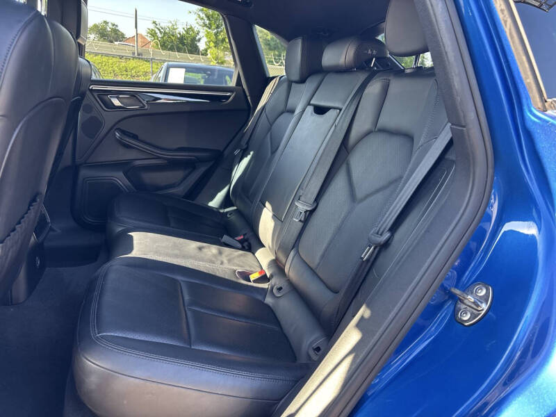 2017 Porsche Macan