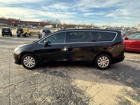 2021 Chrysler Voyager L