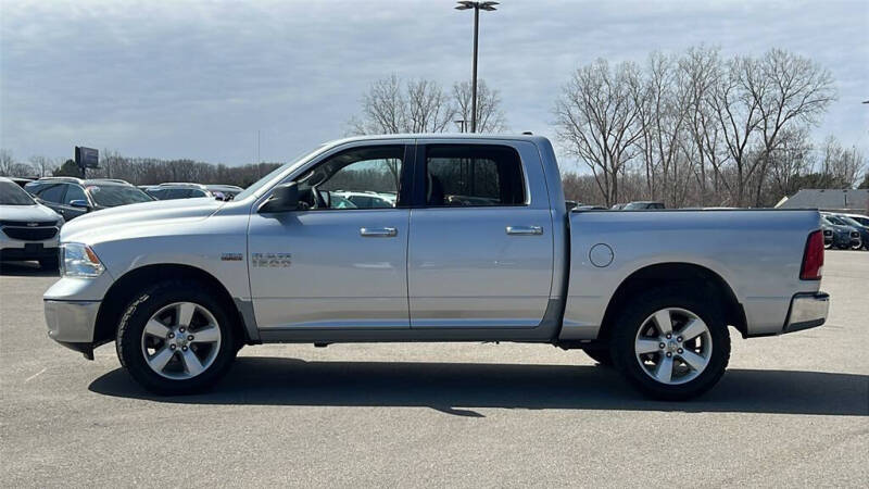 2016 RAM 1500 SLT