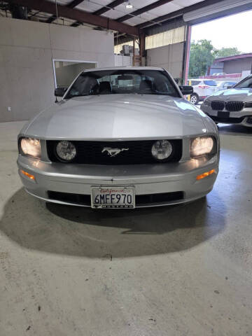 2006 Ford Mustang GT Deluxe