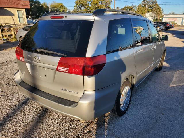 2004 Toyota Sienna LE 7 Passenger