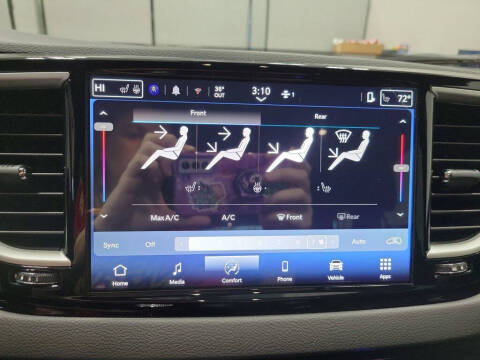 2026 Chrysler Voyager LX