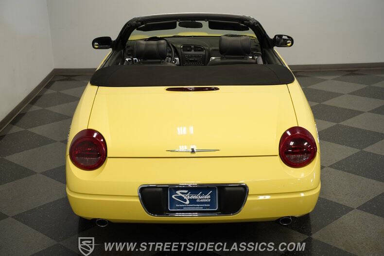 2002 Ford Thunderbird Deluxe