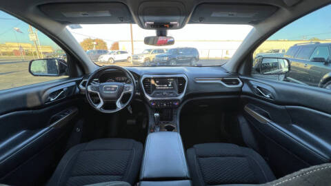 2017 GMC Acadia SLE-2