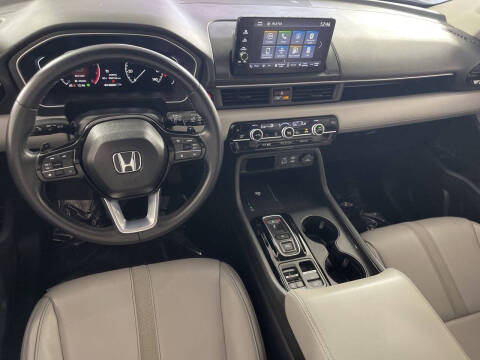 2024 Honda Pilot EX-L w/Rear Captain's Chairs