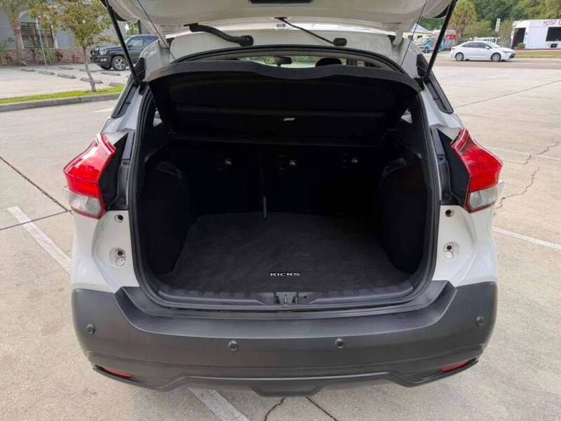 2020 Nissan Kicks SV