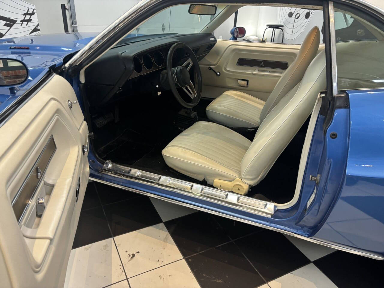1973 Dodge Challenger 23