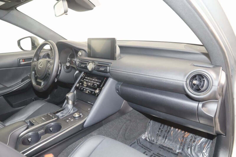 2024 Lexus IS 350 F SPORT Design