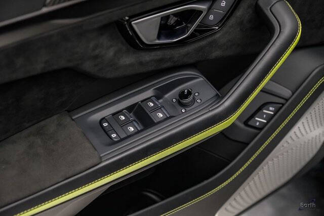 2022 Lamborghini Urus