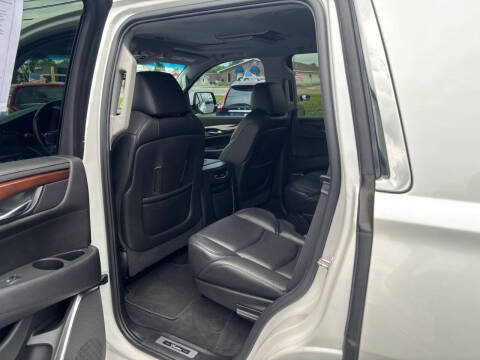 2017 Cadillac Escalade Luxury