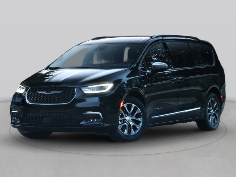 2025 Chrysler Pacifica Plug-In Hybrid for sale at Sam Leman Chrysler Jeep Dodge of Peoria in Peoria IL